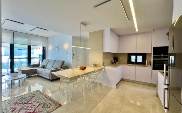 Revente - Villa - San Miguel de Salinas - Bellavista