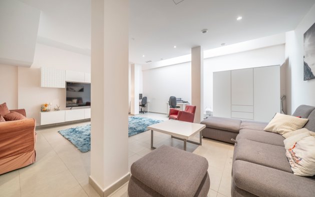 Resale - Villa - Torrevieja
