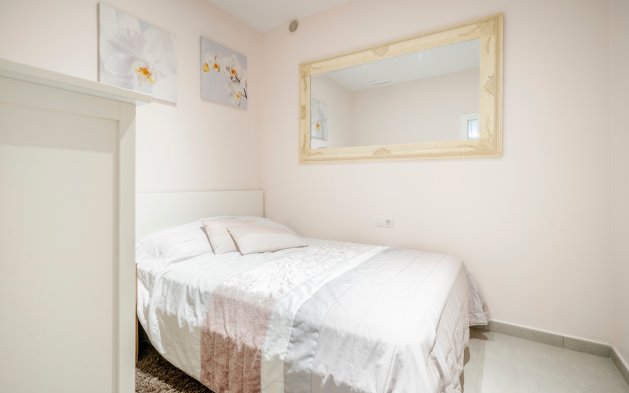 Resale - Villa - Torrevieja
