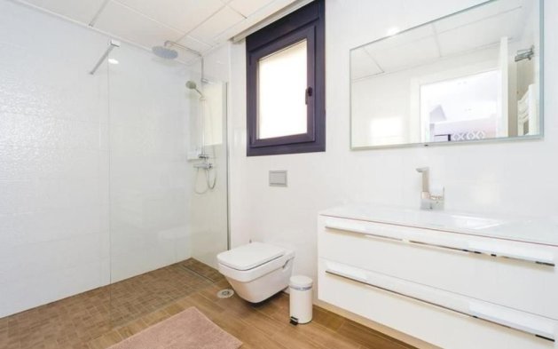 Resale - Villa - Torrevieja