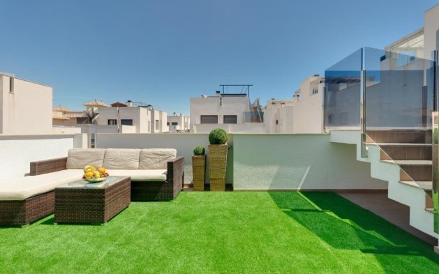 Resale - Villa - Torrevieja