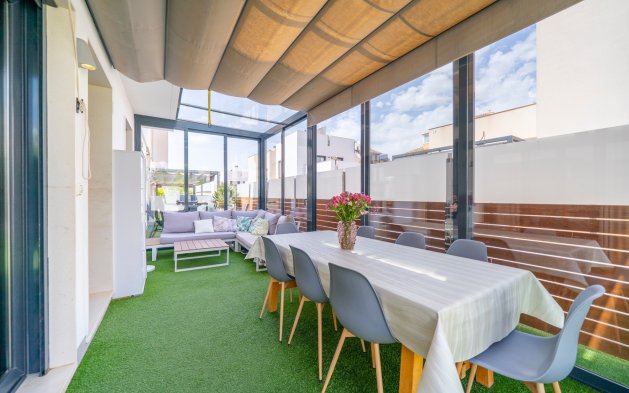 Resale - Villa - Torrevieja