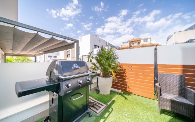 Resale - Villa - Torrevieja