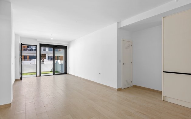 Resale - Apartment / flat - San Miguel de Salinas