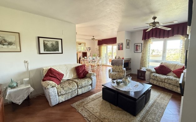 Resale - Villa - Orihuela Costa - Villamartín