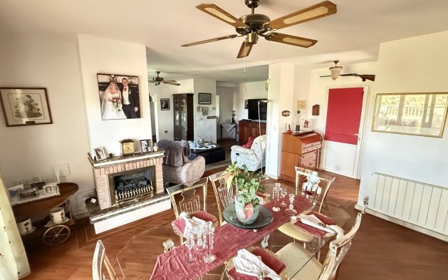 Resale - Villa - Orihuela Costa - Villamartín