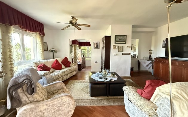 Resale - Villa - Orihuela Costa - Villamartín