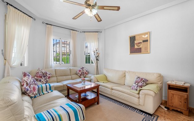 Resale - Villa - Guardamar del Segura