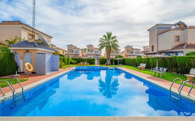Resale - Villa - Guardamar del Segura