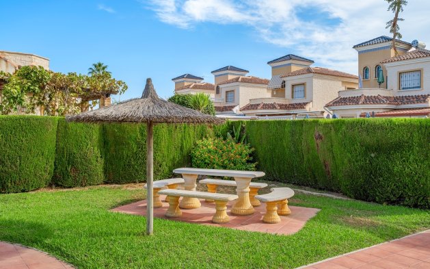 Resale - Villa - Guardamar del Segura