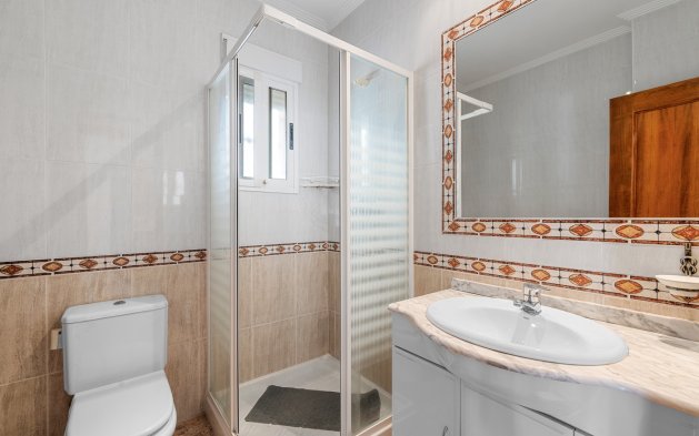 Resale - Villa - Guardamar del Segura