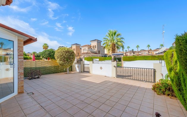 Resale - Villa - Guardamar del Segura