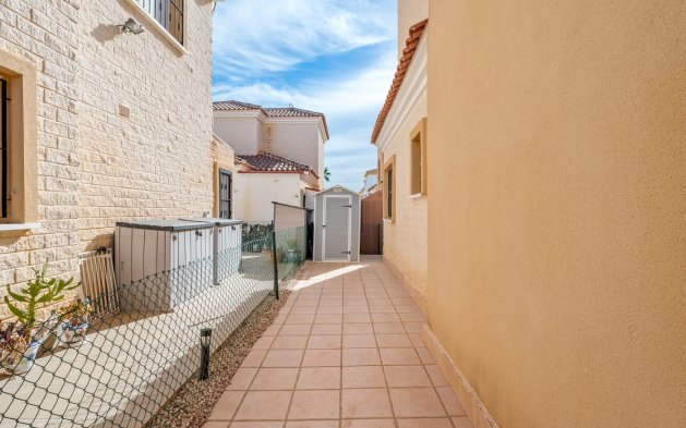 Resale - Villa - Guardamar del Segura