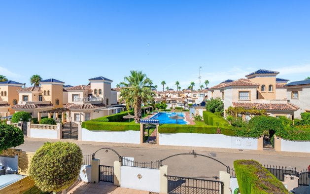 Resale - Villa - Guardamar del Segura