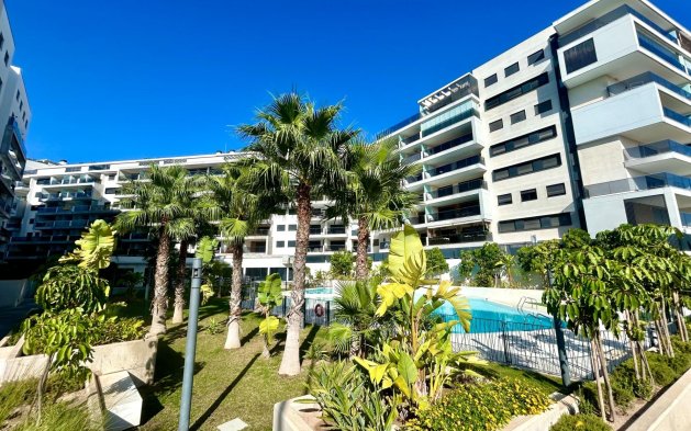 Resale - Apartment / flat - Orihuela Costa - Campoamor
