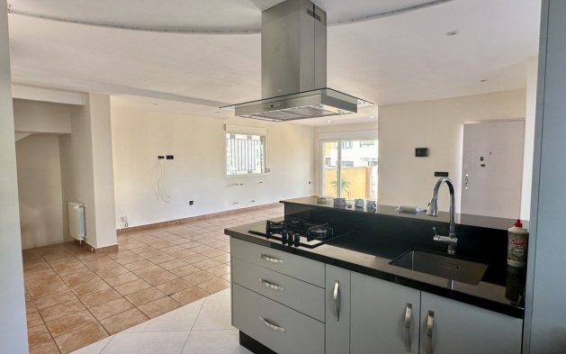 Perpardavimas - Vila - Orihuela Costa - Villamartín