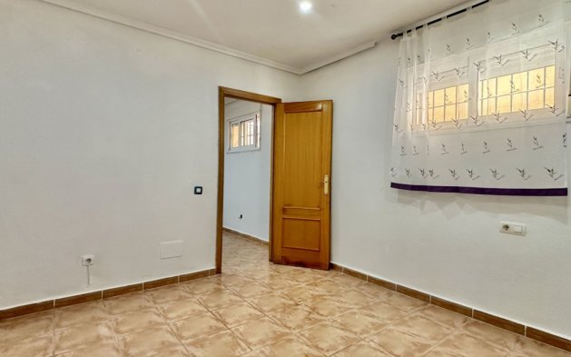 Perpardavimas - Vila - Orihuela Costa - Villamartín