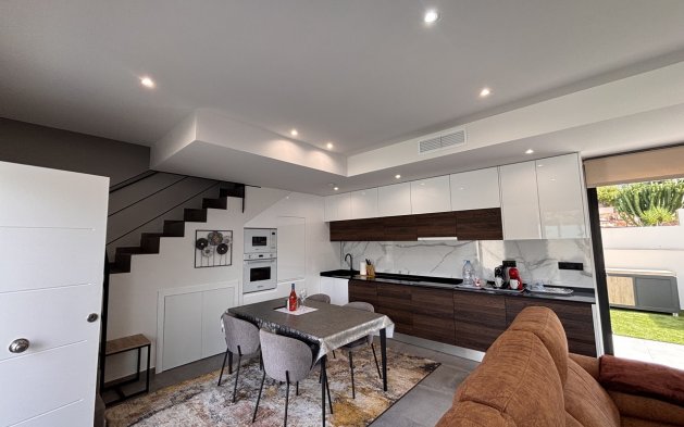 Perpardavimas - Vila - Orihuela Costa - Villamartín