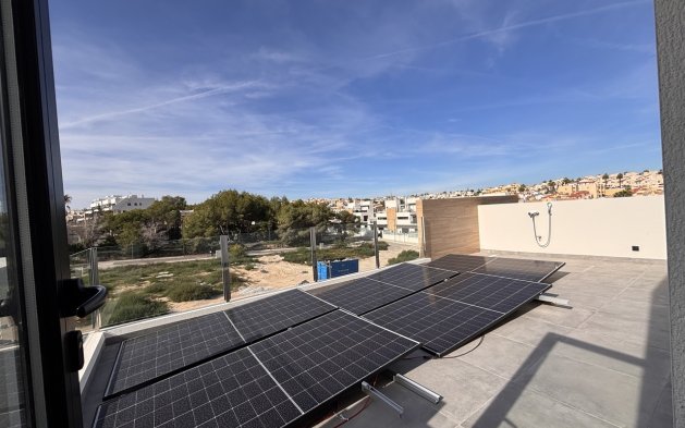 Perpardavimas - Vila - Orihuela Costa - Villamartín