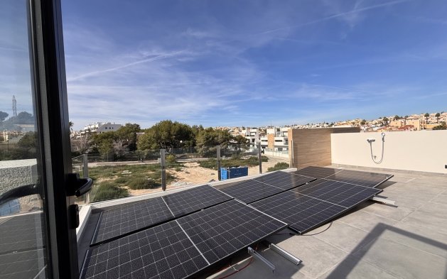 Perpardavimas - Vila - Orihuela Costa - Villamartín