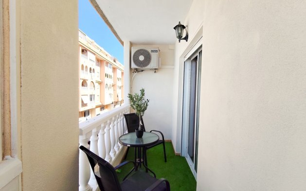 Resale - Apartment / flat - Torrevieja