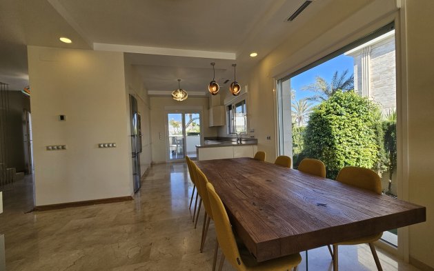 Perpardavimas - Vila - Orihuela Costa - La Zenia