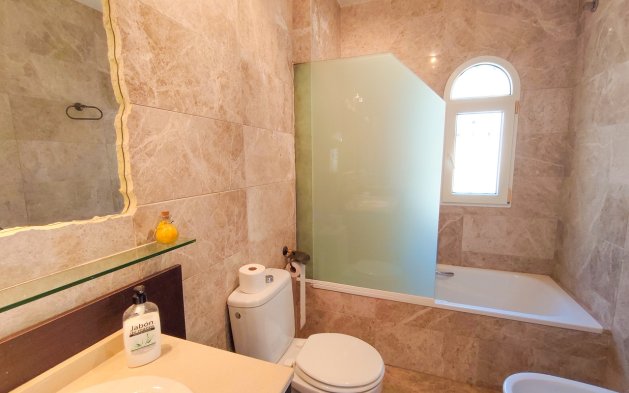 Revente - Villa - Orihuela Costa - Villamartín