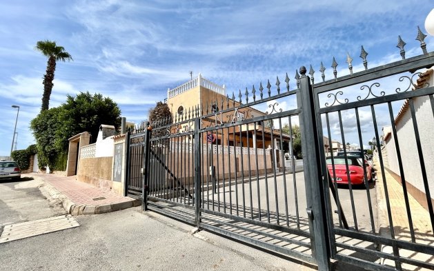 Videresalg - Tosidig - Orihuela Costa