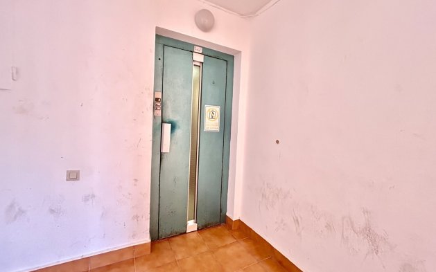 Reventa - Apartamento / piso - Torrevieja