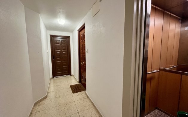 Odsprzedaż - Mieszkanie w bloku - Almoradí