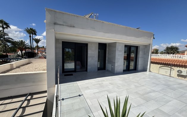 Herverkoop - Villa - La Manga del Mar Menor - LOS URRUTIAS