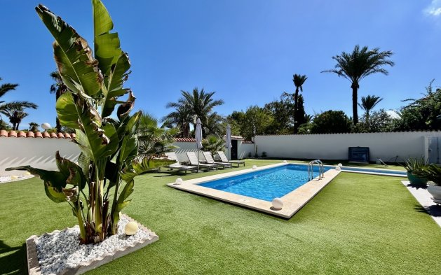 Herverkoop - Villa - La Manga del Mar Menor - LOS URRUTIAS