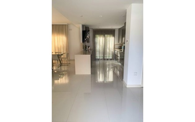 Perpardavimas - Vila - Orihuela Costa - Campoamor