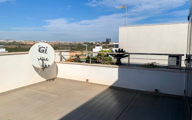 Perpardavimas - Vila - Orihuela Costa - Campoamor