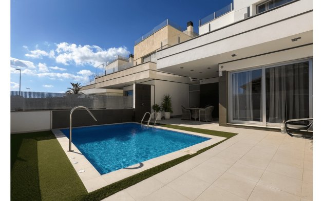 Resale - Villa - Orihuela Costa - Lomas de Cabo Roig