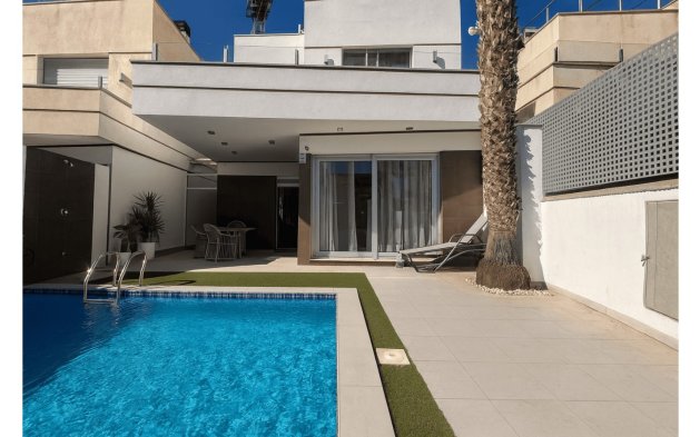 Resale - Villa - Orihuela Costa - Lomas de Cabo Roig
