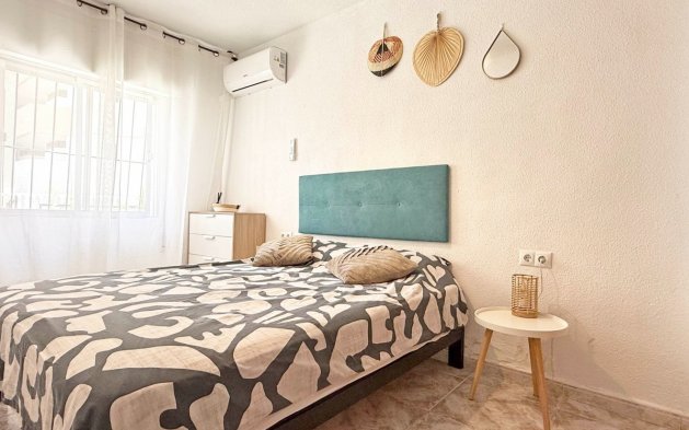 Resale - Apartment / flat - Torrevieja - Torrelamata - La Mata