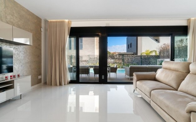 Resale - Villa - Orihuela Costa - Aguamarina