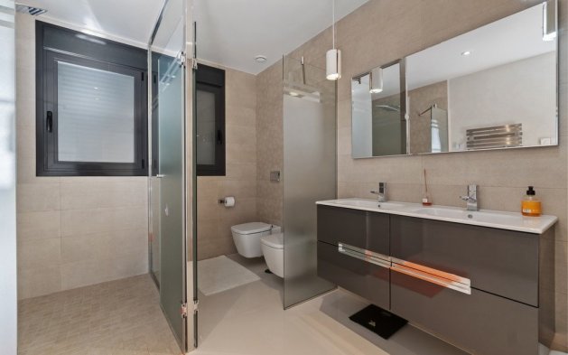 Resale - Villa - Orihuela Costa - Aguamarina