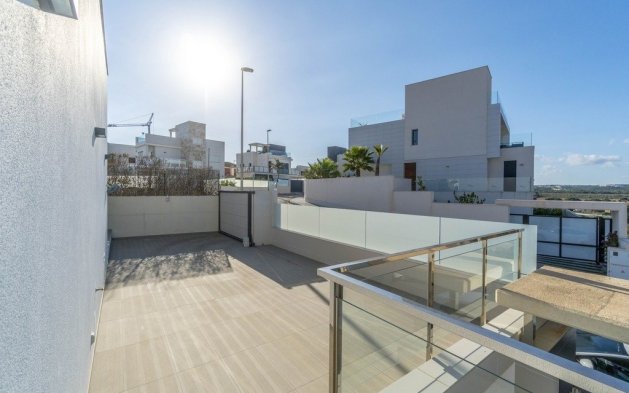 Resale - Villa - Orihuela Costa - Aguamarina