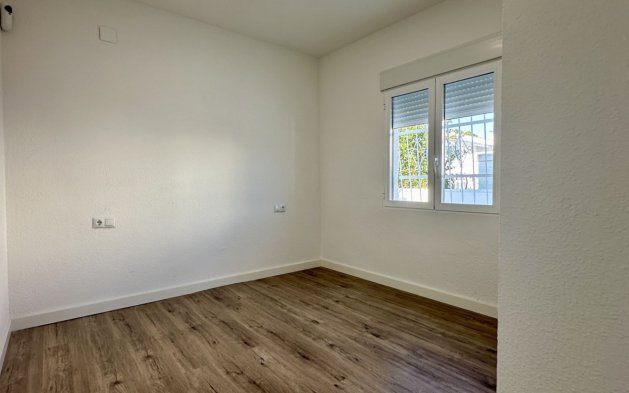 Återförsäljning - Bungalow - Orihuela Costa - Las Filipinas