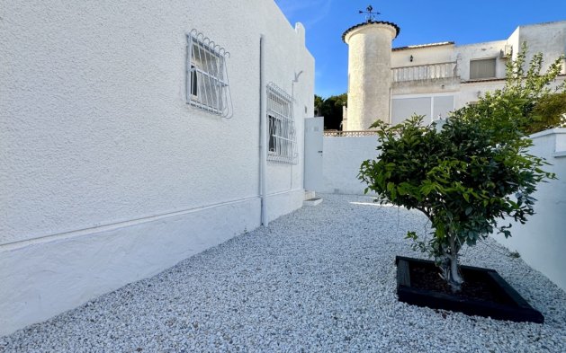 Återförsäljning - Bungalow - Orihuela Costa - Las Filipinas