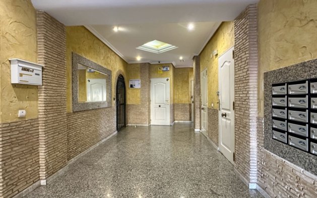 Resale - Apartment / flat - Torrevieja - El Molino