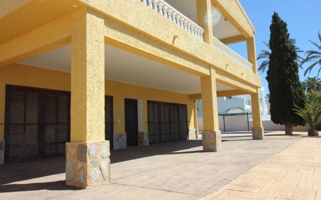 Resale - Villa - Orihuela Costa - Cabo Roig