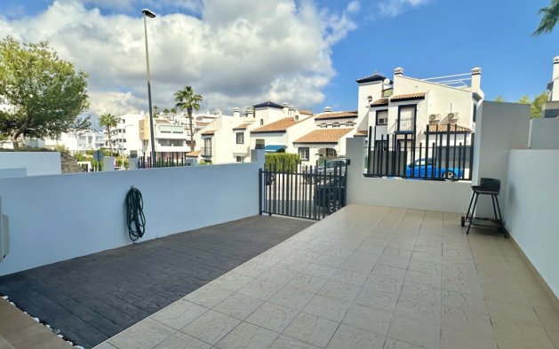 Resale - Apartment / flat - Orihuela Costa - Villamartín