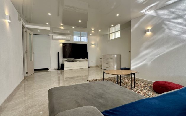 Resale - Villa - Orihuela Costa - Los Altos