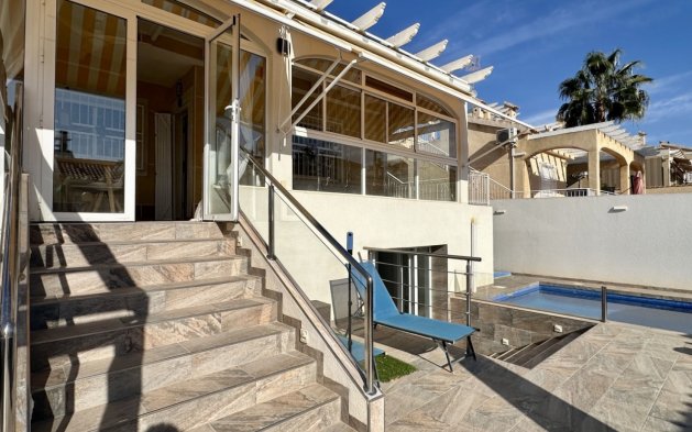 Resale - Villa - Orihuela Costa - Los Altos