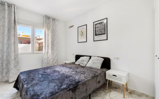 Resale - Villa - Torrevieja - El chaparral