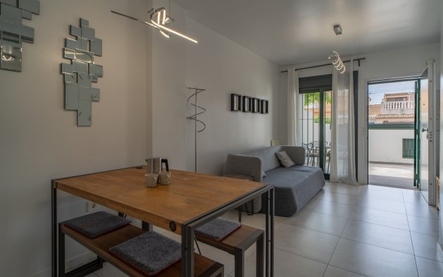 Resale - Apartment / flat - Pilar de la Horadada - Mil Palmeras