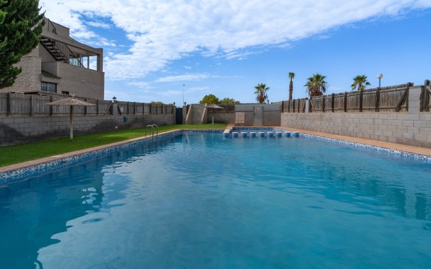 Resale - Townhouse - Torrevieja - Nueva Torrevieja - Aguas Nuevas